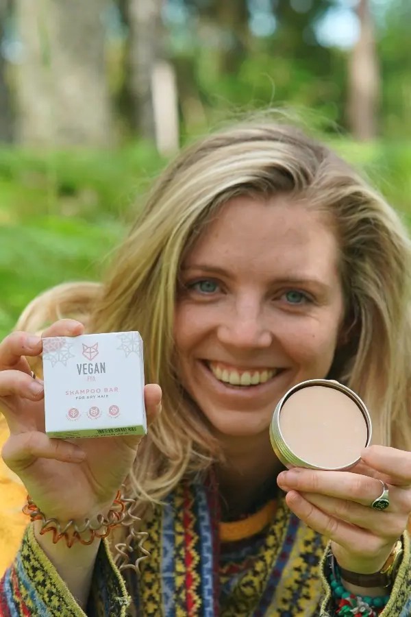 https://www.veganfox-dev.lionssolution.com/wp-content/uploads/2021/03/cietie-produkti-matu-kopsanai.jpg