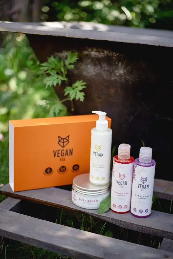 https://www.veganfox-dev.lionssolution.com/wp-content/uploads/2022/03/aromatiska-davana-1.webp